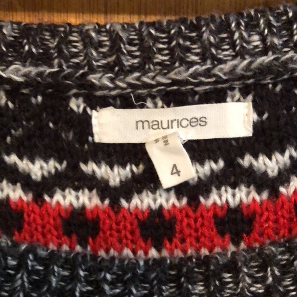Maurice’s sweater - Picture 2 of 3
